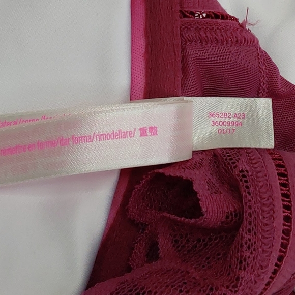 VICTORIA'S SECRET 'PINK' LACE PLUNGE FRONT FOAM CUP FULL~COVERAGE BRA/ BRALETT - Picture 9 of 16